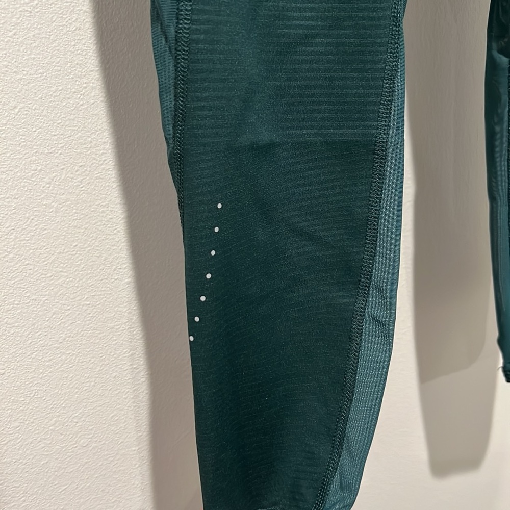 Old navy active dark green leggings - Picture 3 of 6